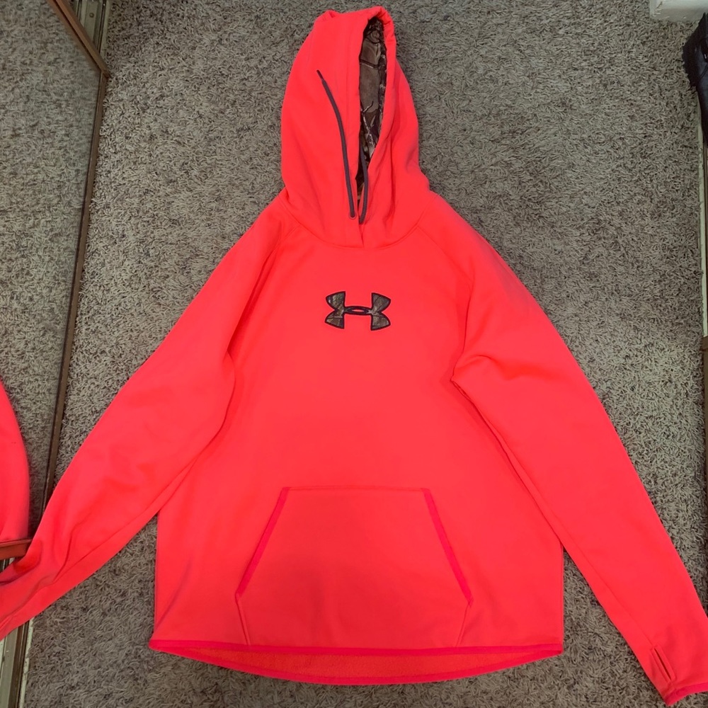Under Armor Woman’s Hoodie